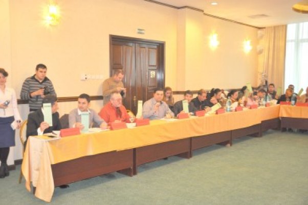 Consilierii locali municipali, convocaţi în şedinţă
